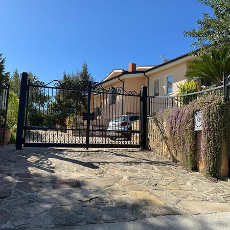 Villa Dei Fiori - Casa Vacanza Capoterra Eksteriør billede
