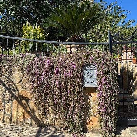 Villa Dei Fiori - Casa Vacanza Capoterra Eksteriør billede
