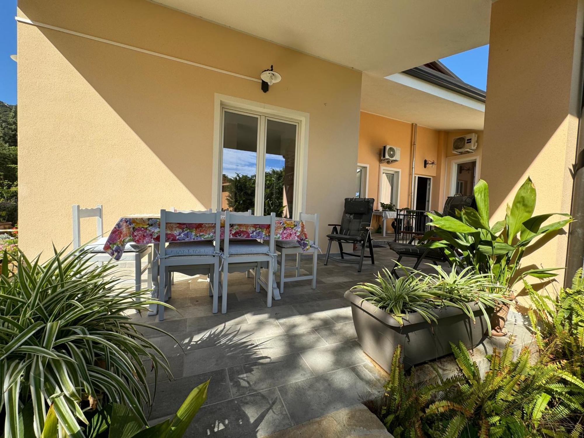 Villa Dei Fiori - Casa Vacanza Capoterra Eksteriør billede