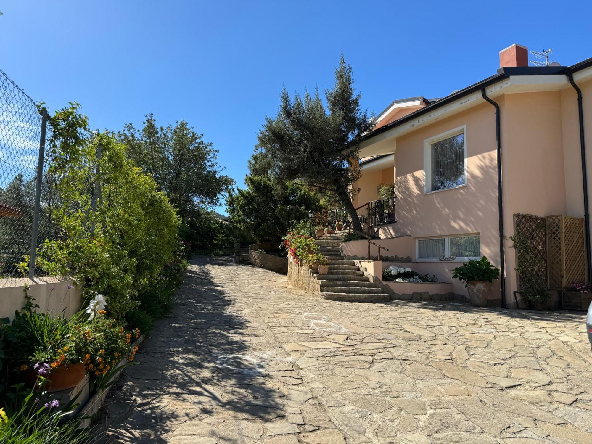 Villa Dei Fiori - Casa Vacanza Capoterra Eksteriør billede